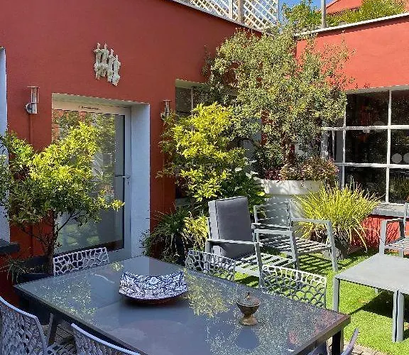 Le Patio Pere Pigne Guestroom