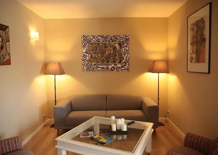 Le Patio Pere Pigne Guestroom Bed & Breakfast